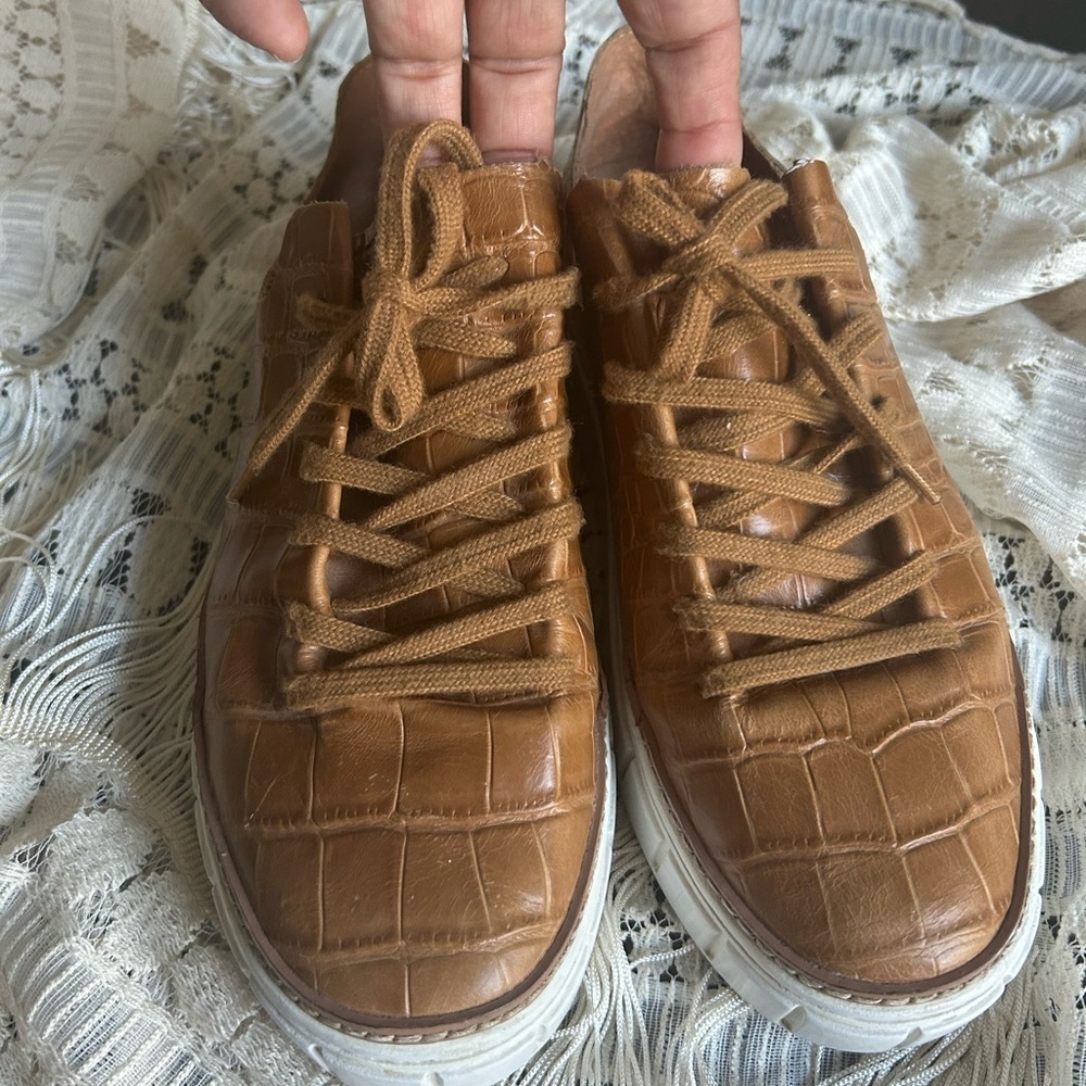 Vince Camuto Croc-Embossed Tan/Brown Leather Lace-Up Sneakers - Picture 2 of 3